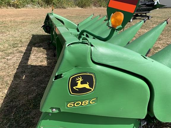 Image of John Deere 608C equipment image 3