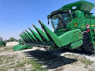 2015 John Deere 608C Equipment Image0