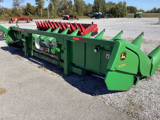 Image of John Deere 608C equipment image 2