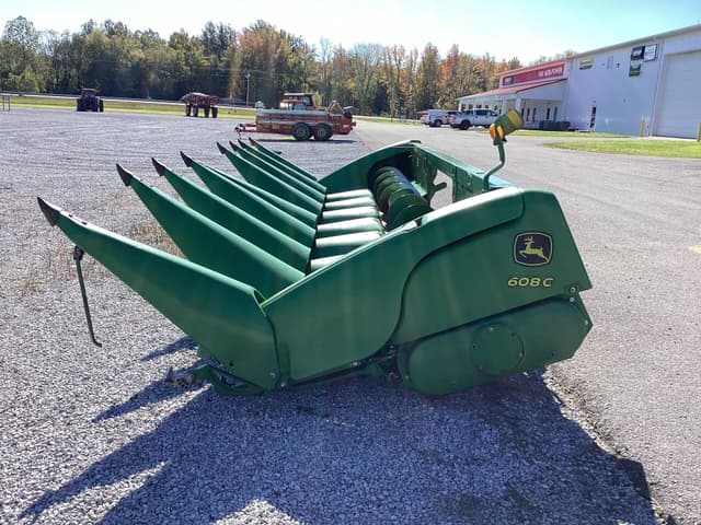 Image of John Deere 608C equipment image 3