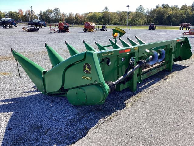 Image of John Deere 608C equipment image 4