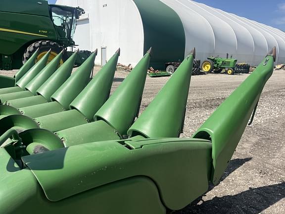 Image of John Deere 608C equipment image 2