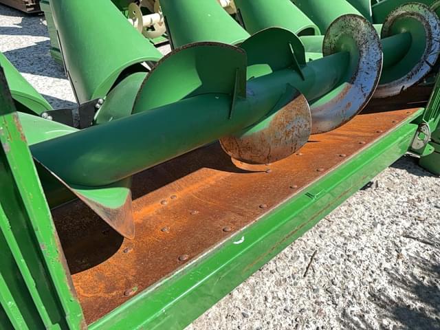 Image of John Deere 608C equipment image 4