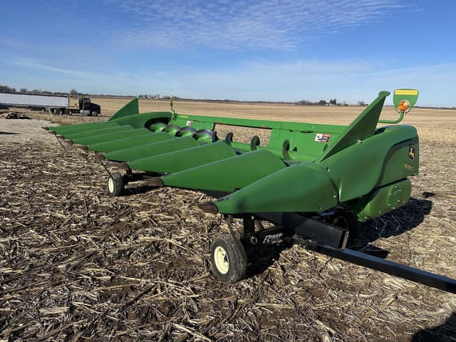 Image of John Deere 608C equipment image 4