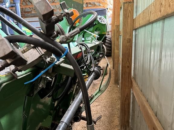Image of John Deere 608C equipment image 2