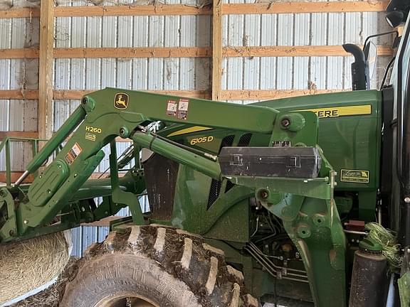 Image of John Deere 6105D equipment image 4
