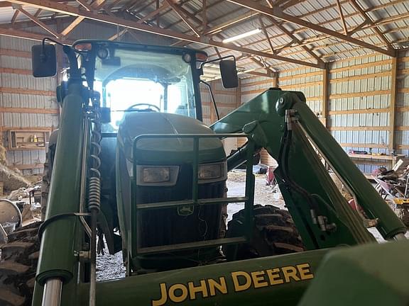 Image of John Deere 6105D equipment image 1