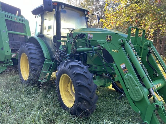 2015 John Deere 6105D Equipment Image0