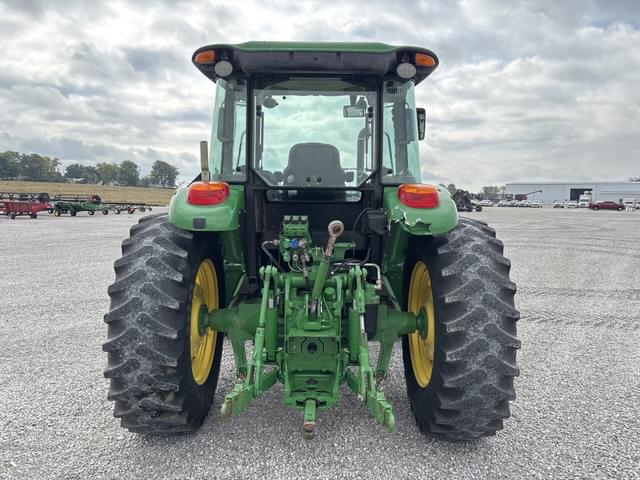 Image of John Deere 6105D equipment image 3