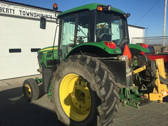 Image of John Deere 6105M equipment image 2