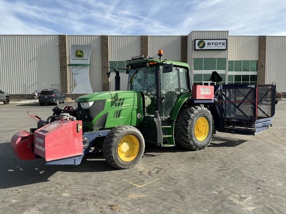 2015 John Deere 6105M Equipment Image0