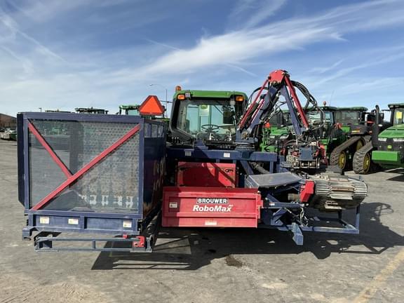 Image of John Deere 6105M equipment image 3