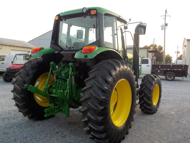Image of John Deere 6105M equipment image 2