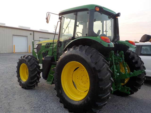 Image of John Deere 6105M equipment image 3