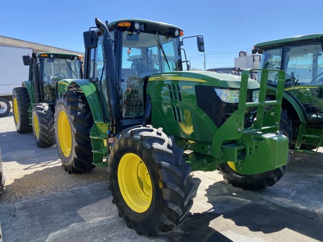 Image of John Deere 6105M equipment image 3