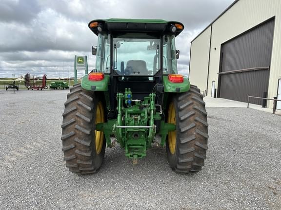 Image of John Deere 6115D equipment image 3