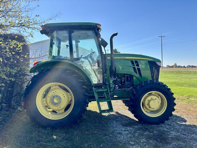 Image of John Deere 6115D equipment image 1