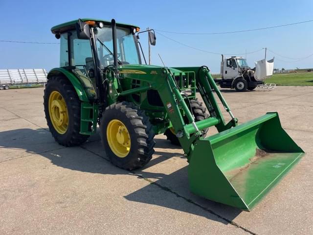 Image of John Deere 6115D equipment image 3