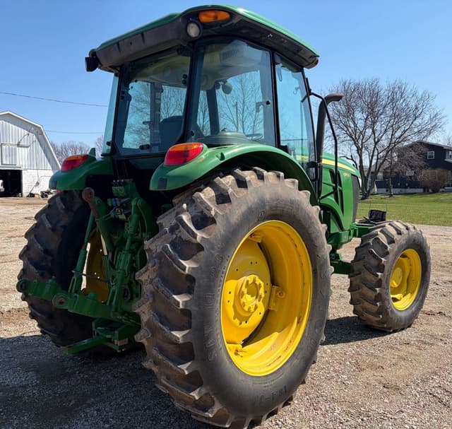 Image of John Deere 6115D equipment image 3