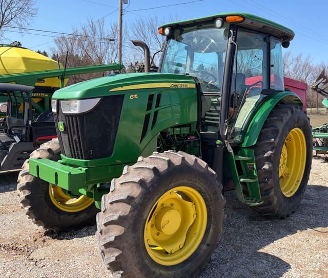 Image of John Deere 6115D equipment image 1
