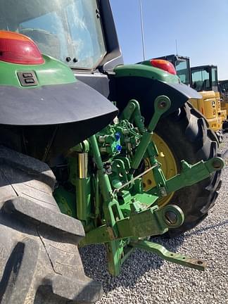 Image of John Deere 6115M equipment image 3
