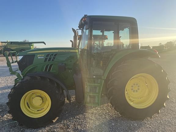 Image of John Deere 6115M equipment image 2