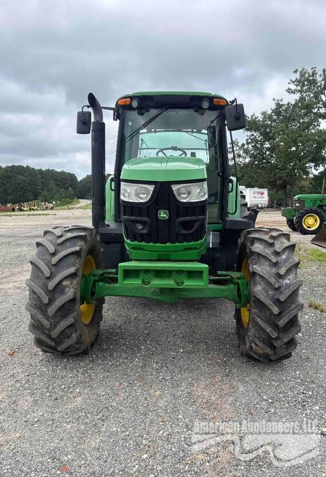 Image of John Deere 6155M equipment image 1