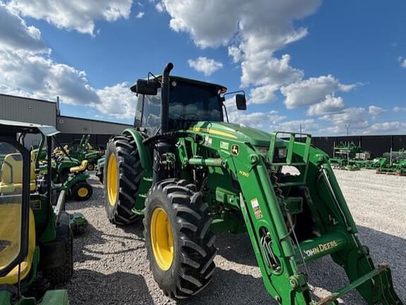 Image of John Deere 6120E equipment image 2