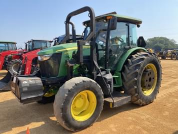 Main image John Deere 6120E