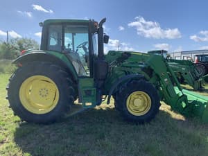 2015 John Deere 6120M Image