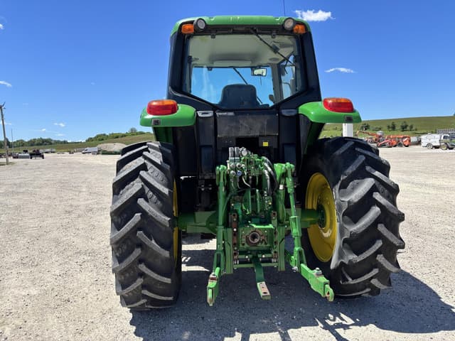 Image of John Deere 6120M equipment image 3