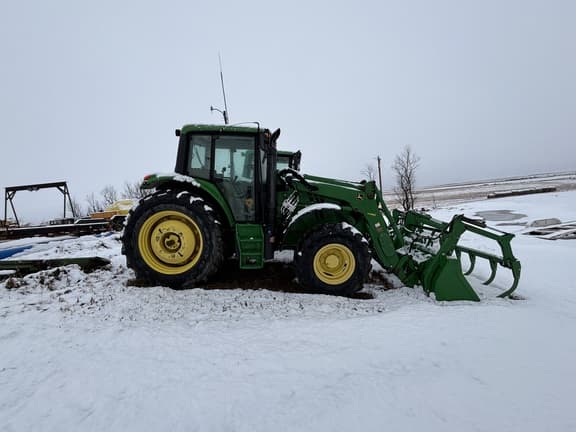 Image of John Deere 6125M equipment image 2