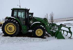 2015 John Deere 6125M Image