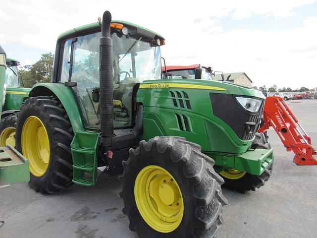 Image of John Deere 6125M equipment image 4