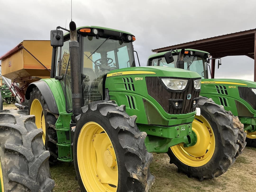 Image of John Deere 6125M Primary image