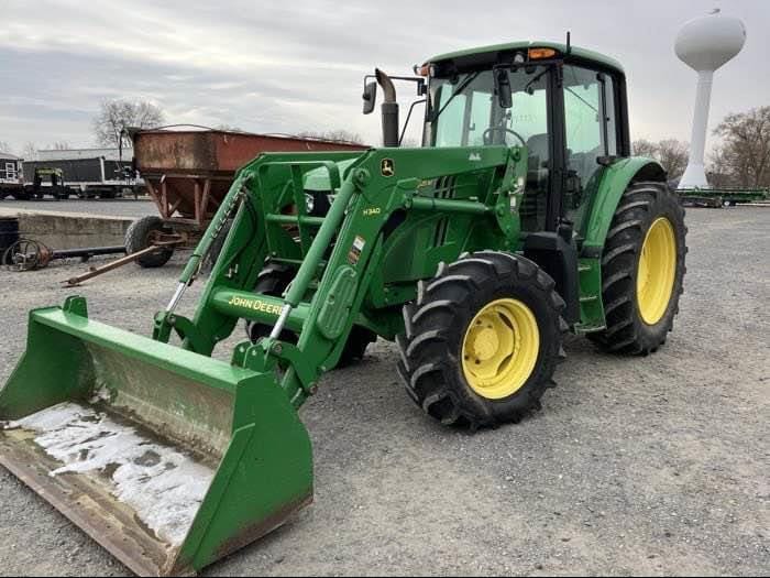 2015 John Deere 6125M Equipment Image0