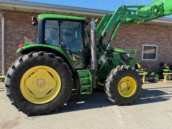 Image of John Deere 6125M equipment image 3