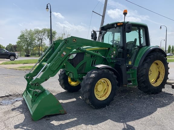 2015 John Deere 6125M Image