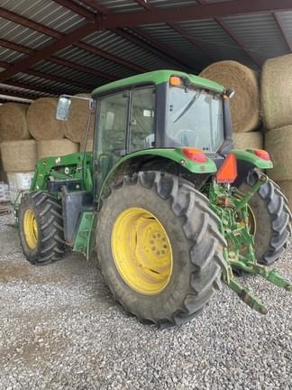 Image of John Deere 6125M equipment image 2