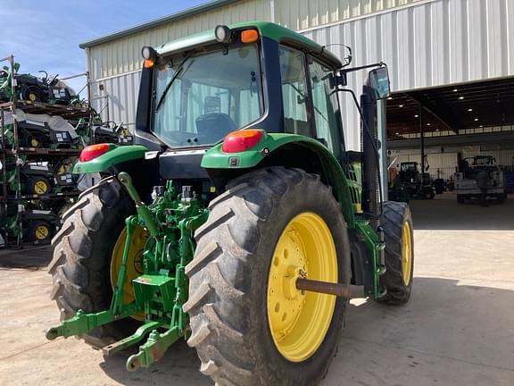 Image of John Deere 6125M equipment image 4