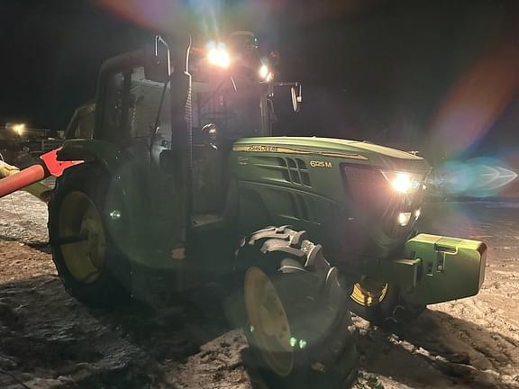 Image of John Deere 6125M equipment image 4