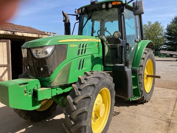 Image of John Deere 6125M equipment image 2