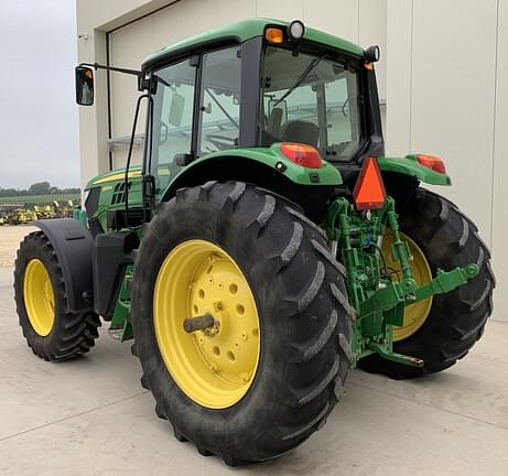 Image of John Deere 6125M equipment image 4