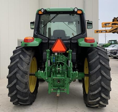 Image of John Deere 6125M equipment image 3