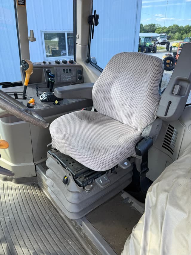 Image of John Deere 6125M equipment image 4