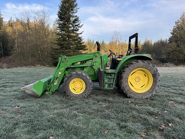 Image of John Deere 6125M equipment image 2