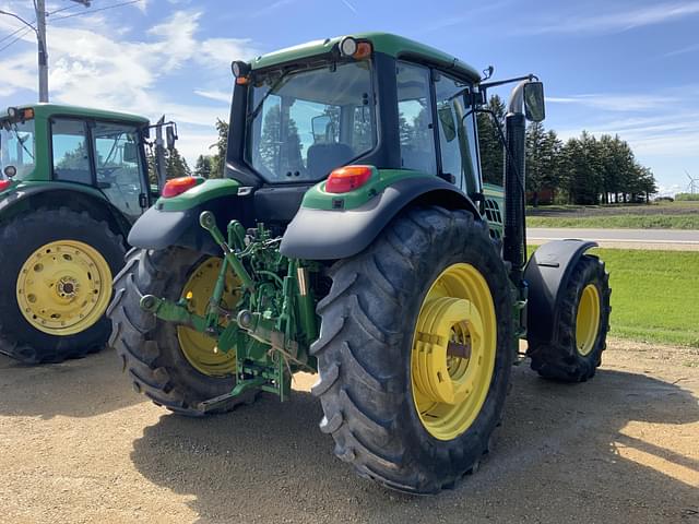 Image of John Deere 6125M equipment image 4