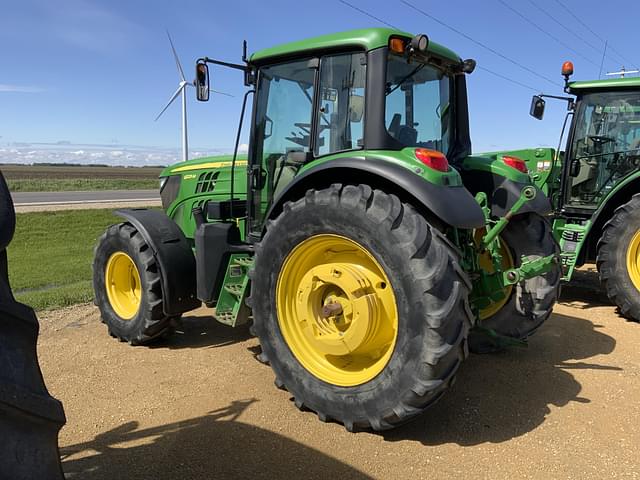 Image of John Deere 6125M equipment image 2