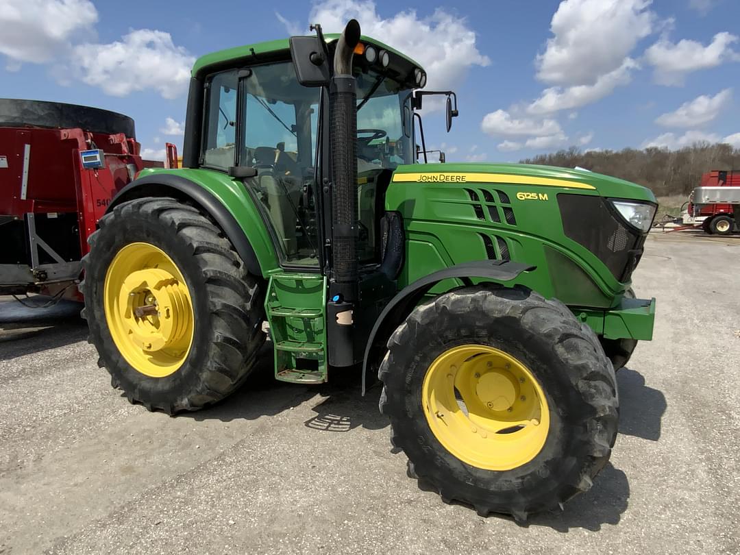 Image of John Deere 6125M Primary image