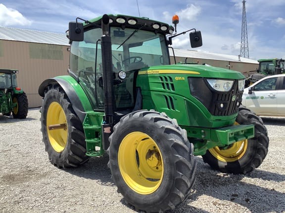 2015 John Deere 6125R Equipment Image0